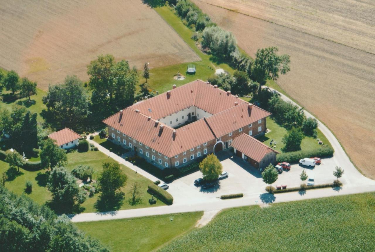 Hoellerhof Sankt Marien Buitenkant foto